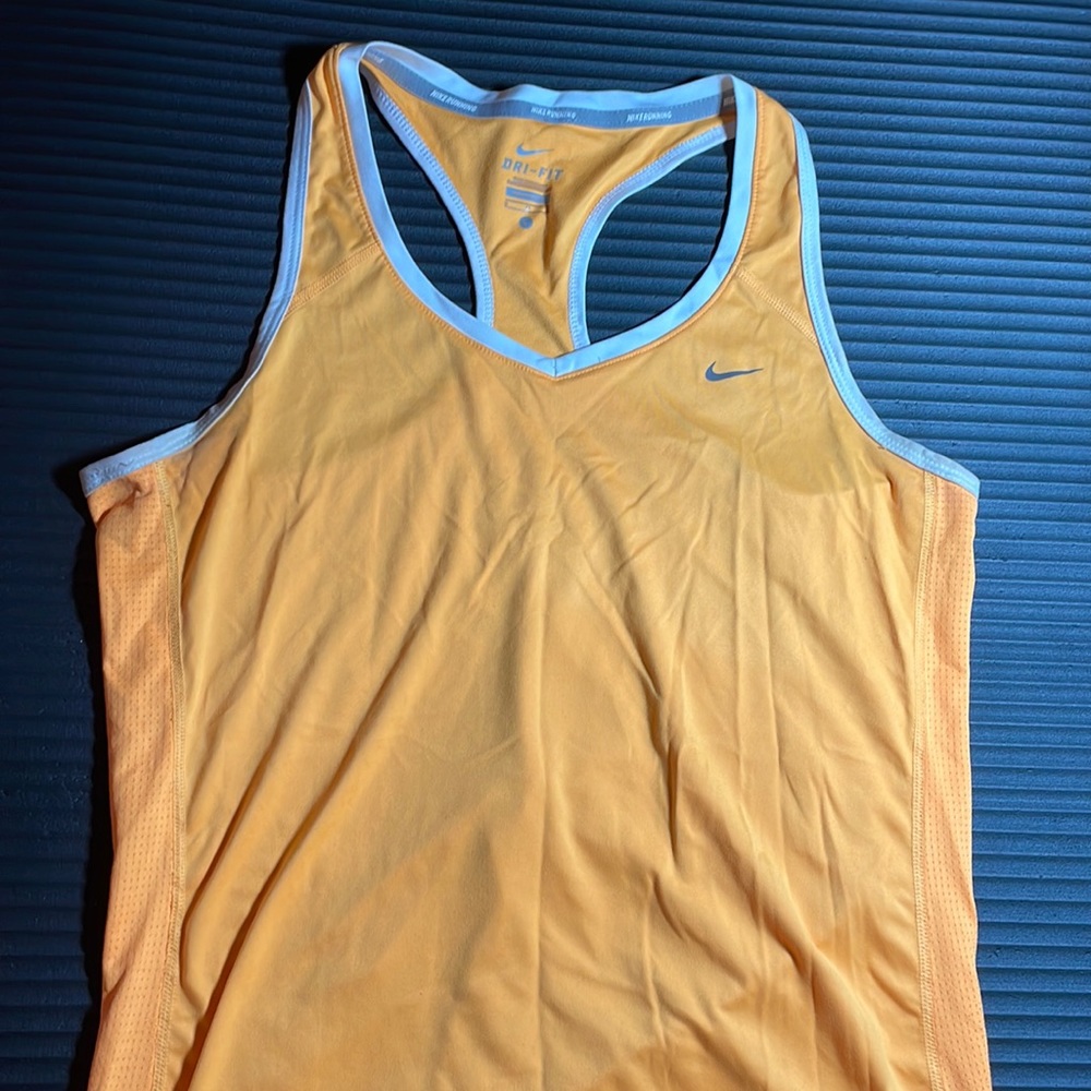 Nike drifit tank